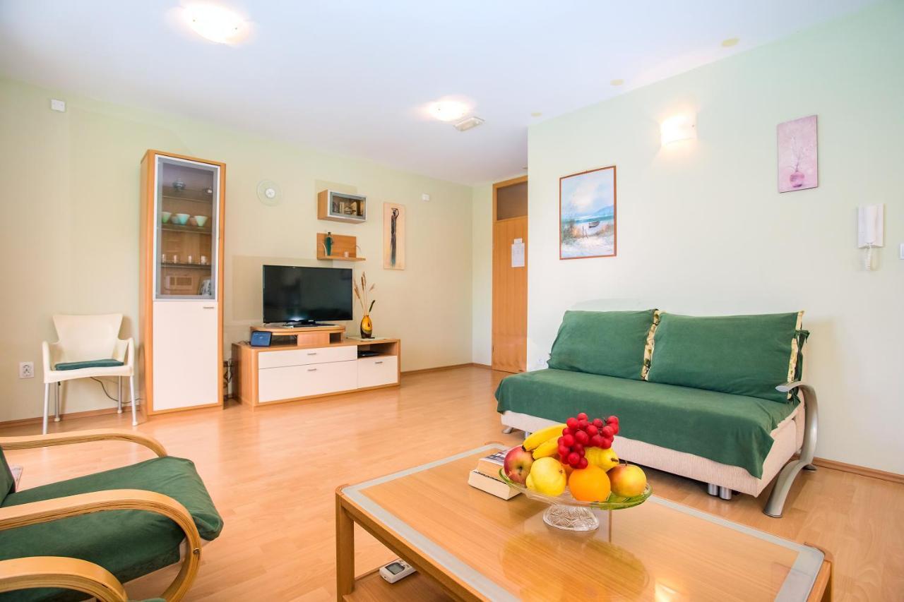 Apartmani Ribnjak Seka Omiš Екстериор снимка