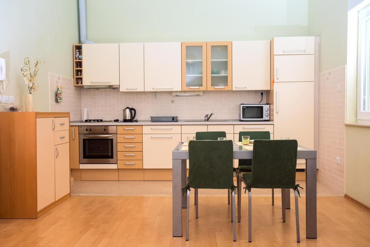 Apartmani Ribnjak Seka Omiš Екстериор снимка